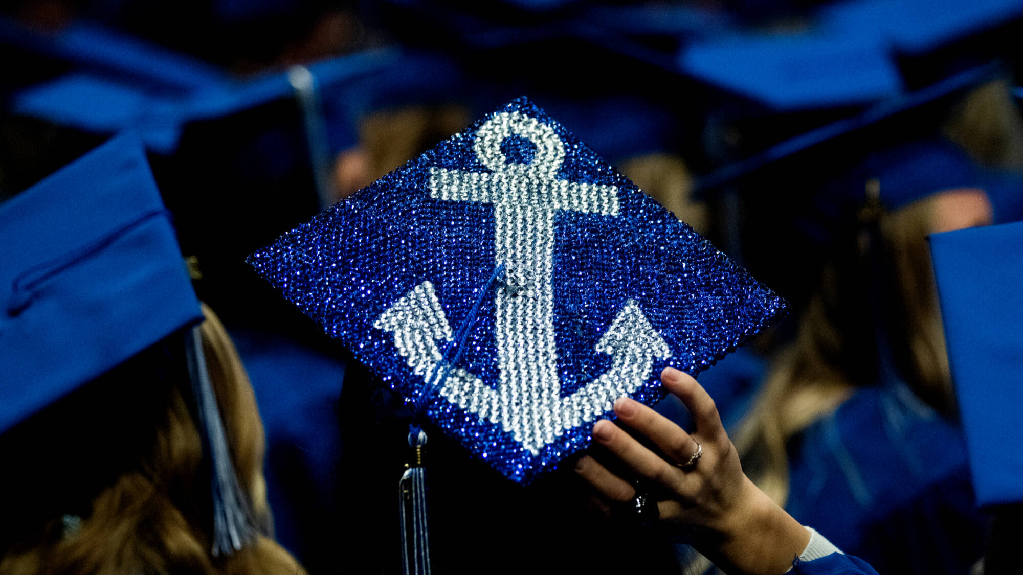 Graduation cap of GVSU Anchor